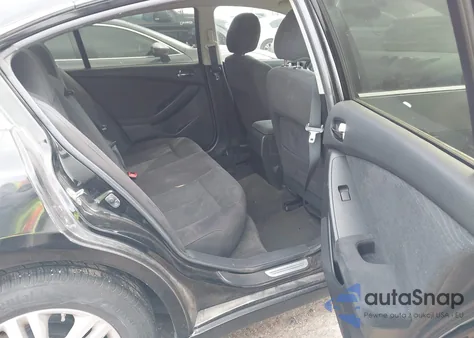 2011 Nissan Altima 2.5 S z USA, uszkodzony, nr VIN 1N4AL2AP8BC172397